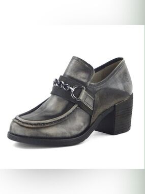 NWOB Casta Palmer Chain
Loafer in Dark Gray, Size 37 = US 7